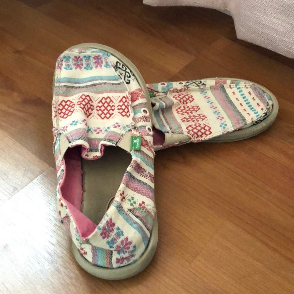 patterned slide canvas shoes